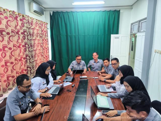 Maksimalkan Pola Kerja Fleksibel, Kanwil Kemenkum Kalsel Ikuti Evaluasi Demi Kinerja yang Lebih Optimal