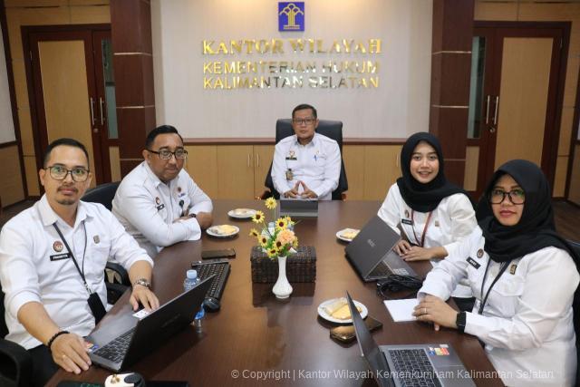 Kemenkum Kalsel Ikuti Webinar Interaktif “Karakter Berintegritas untuk Pelayanan Publik” Secara Daring Kemenkum Kalsel Ikuti Webinar Interaktif “Karakter Berintegritas untuk Pelayanan Publik” Secara Daring