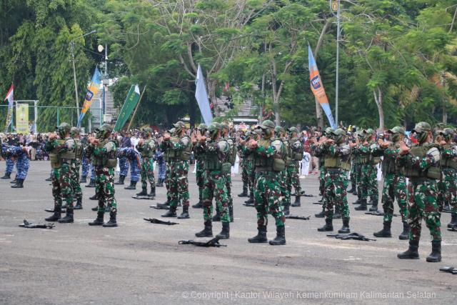 upacara hut tni 79 12