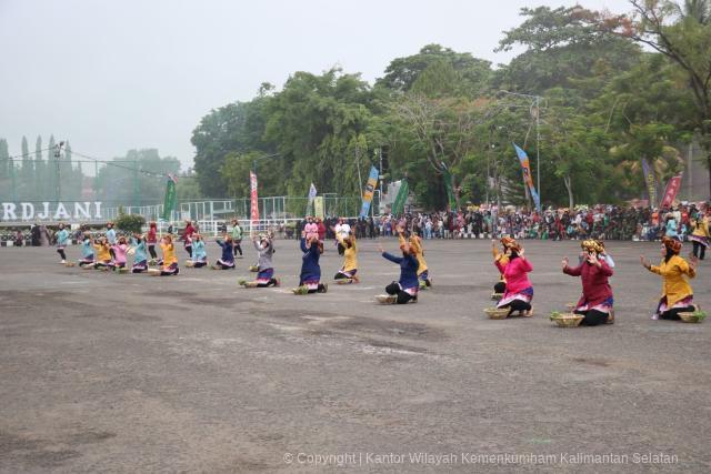 upacara hut tni 79 13