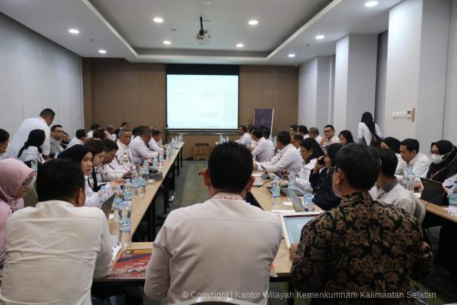 rapat komisi II 5