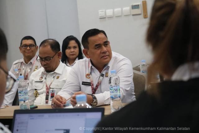 rapat komisi II 7