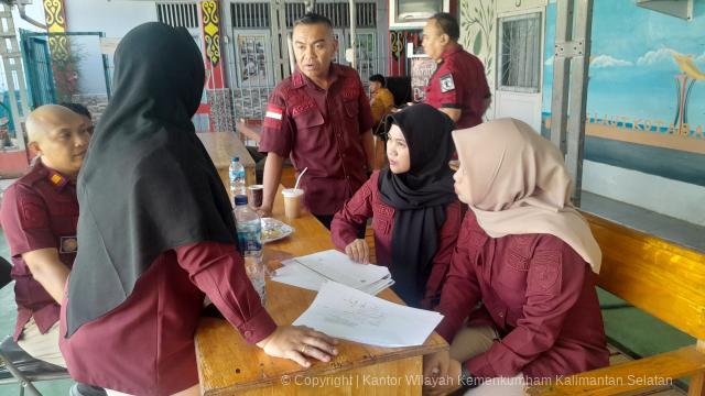 PAS 8