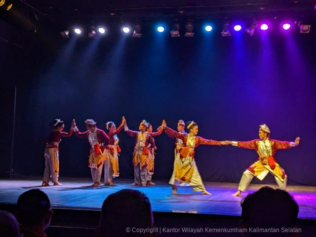 festival tari daerah 4