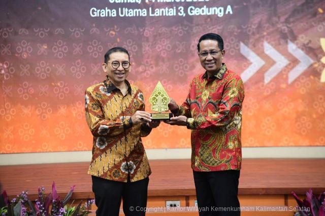 HUKUM 5
